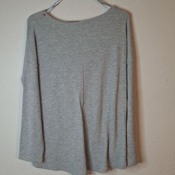 She + Sky Heather Gray Twist Front Blouse size large - Picture 4 of 6